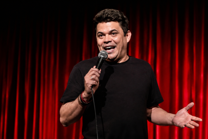 Emerson Ceará traz humor ácido a Rio Preto em agosto
