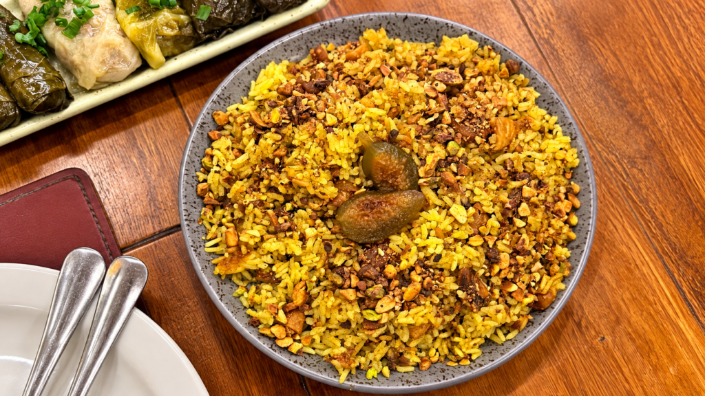 Arroz de figo e fatteh ampliam a experiência