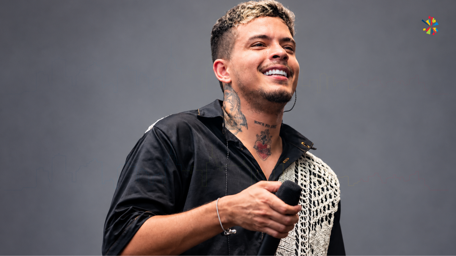Felipe Amorim se junta ao Menos É Mais em show em Rio Preto